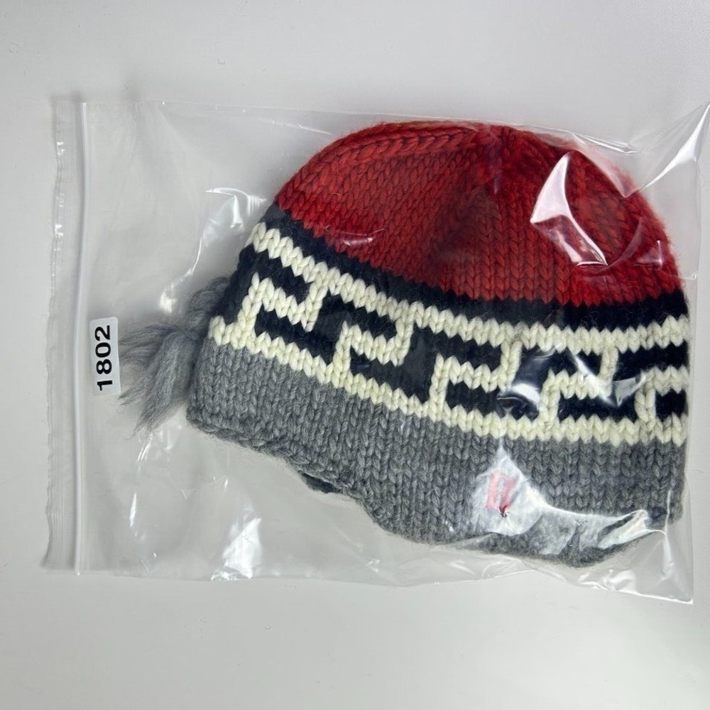 Bula Wool Blend Red Gray Wave Print Lined Knit Ear Flaps Winter Beanie Hat OS